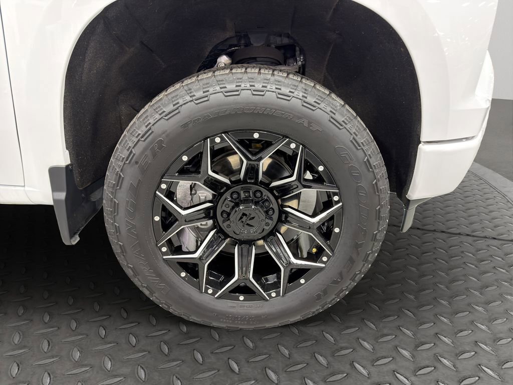 Used 2025 Chevrolet Silverado 1500 RST image 14