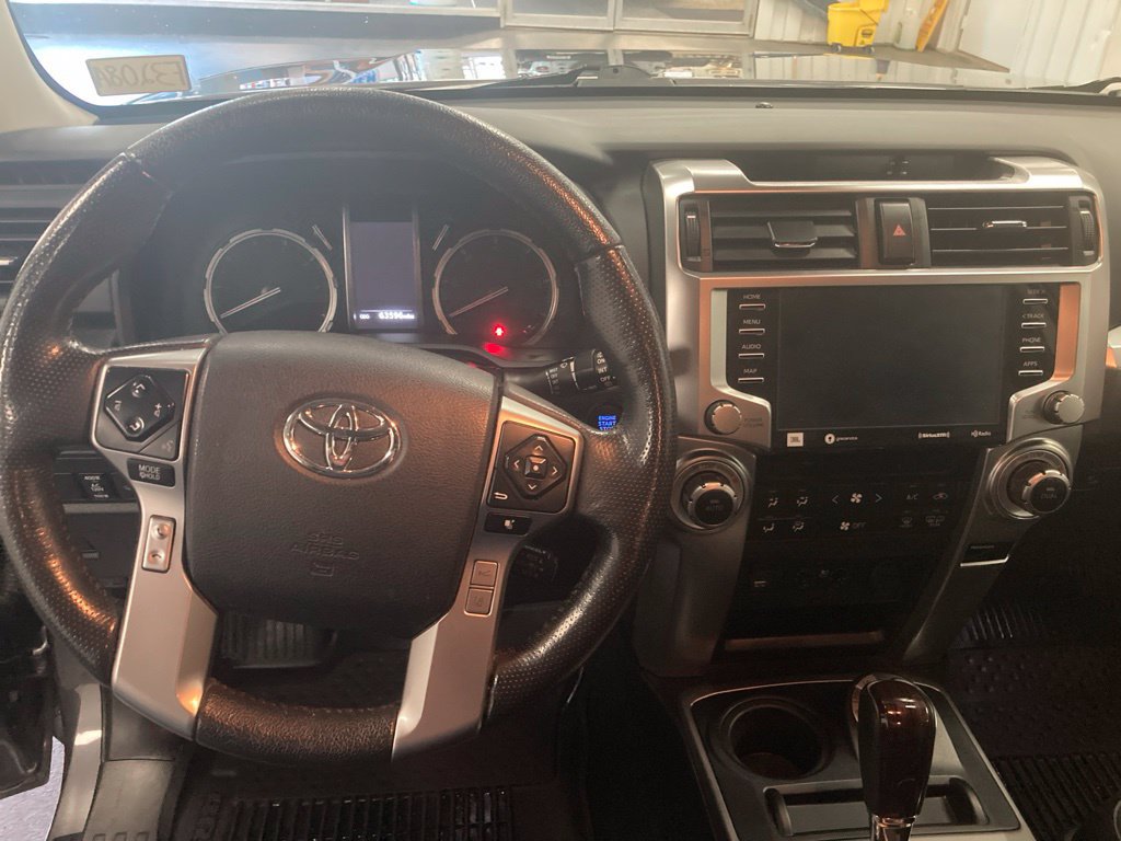 Used 2023 Toyota 4Runner Limited AWD/4WD image 21