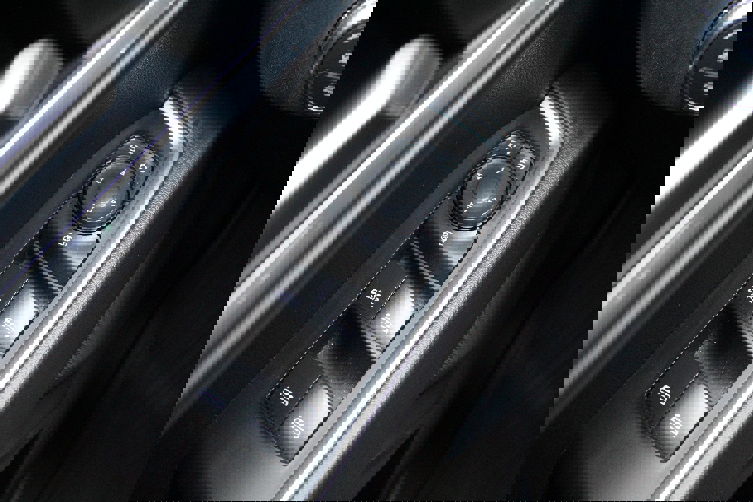 Used 2025 GMC Sierra 3500 SLE w/ SLE Value Package image 28