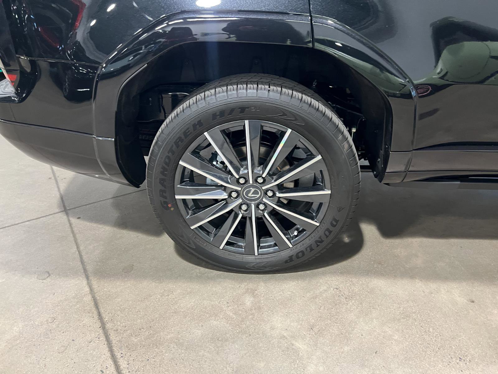 Used 2026 Lexus GX 550 w/ Cold Area Package image 49