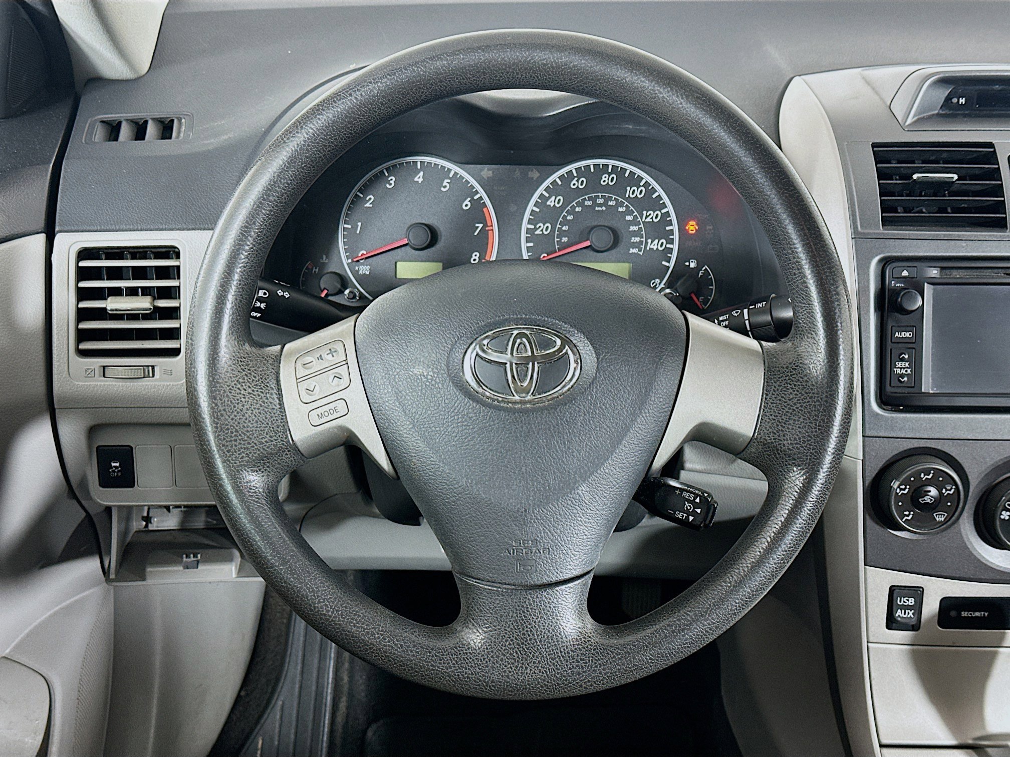 Used 2013 Toyota Corolla LE image 18