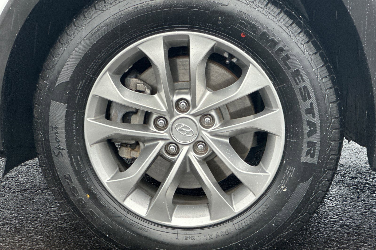 Used 2019 Hyundai Santa Fe SE image 30