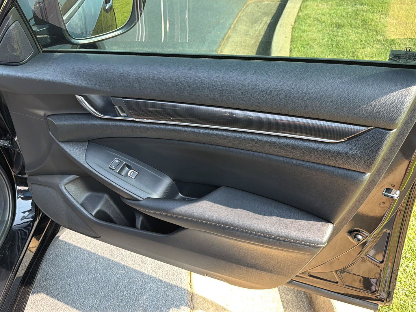 Used 2022 Honda Accord Sport image 14