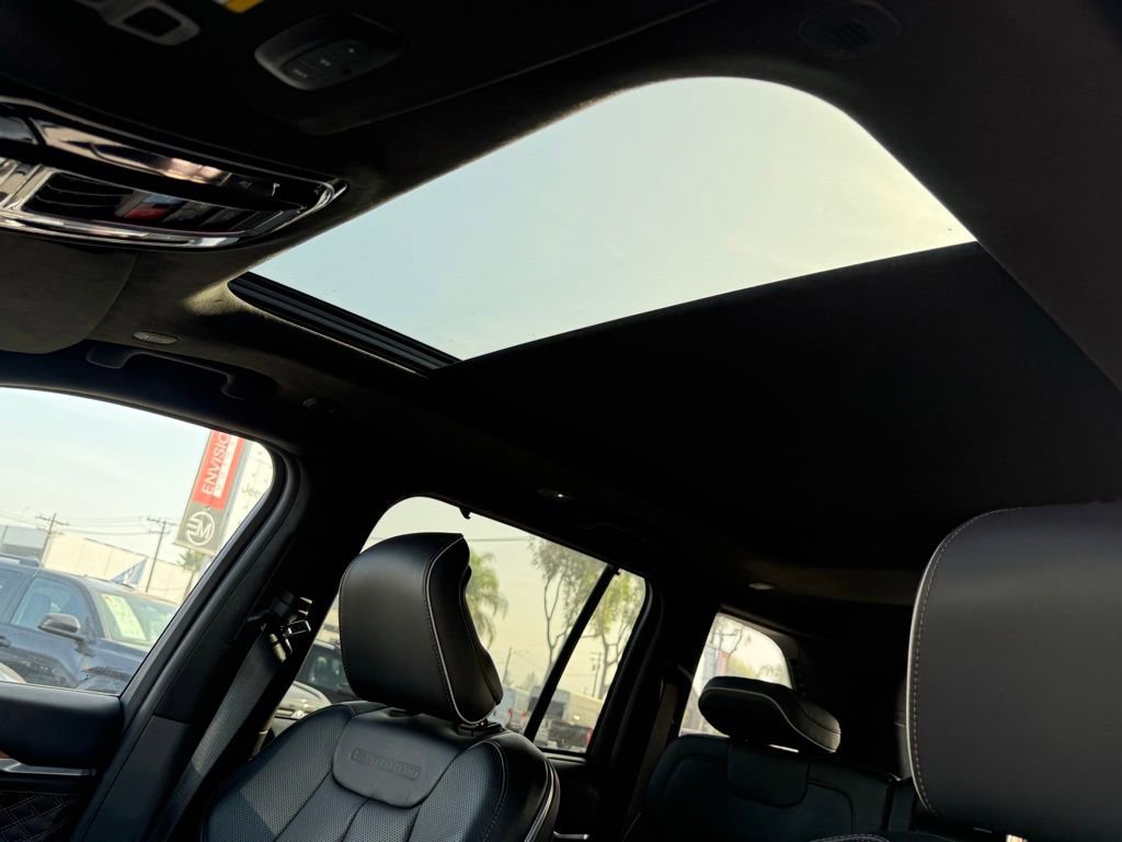 Certified 2022 Jeep Grand Cherokee Summit image 24