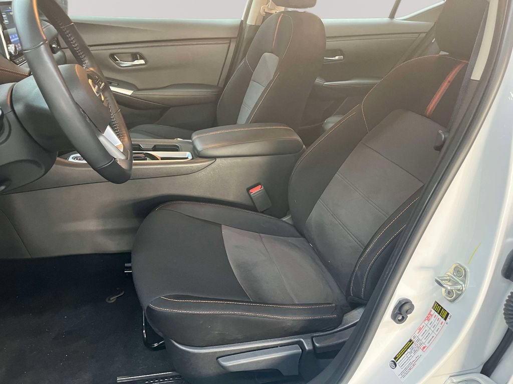 Used 2023 Nissan Sentra SR w/ Electronics Package FWD image 15