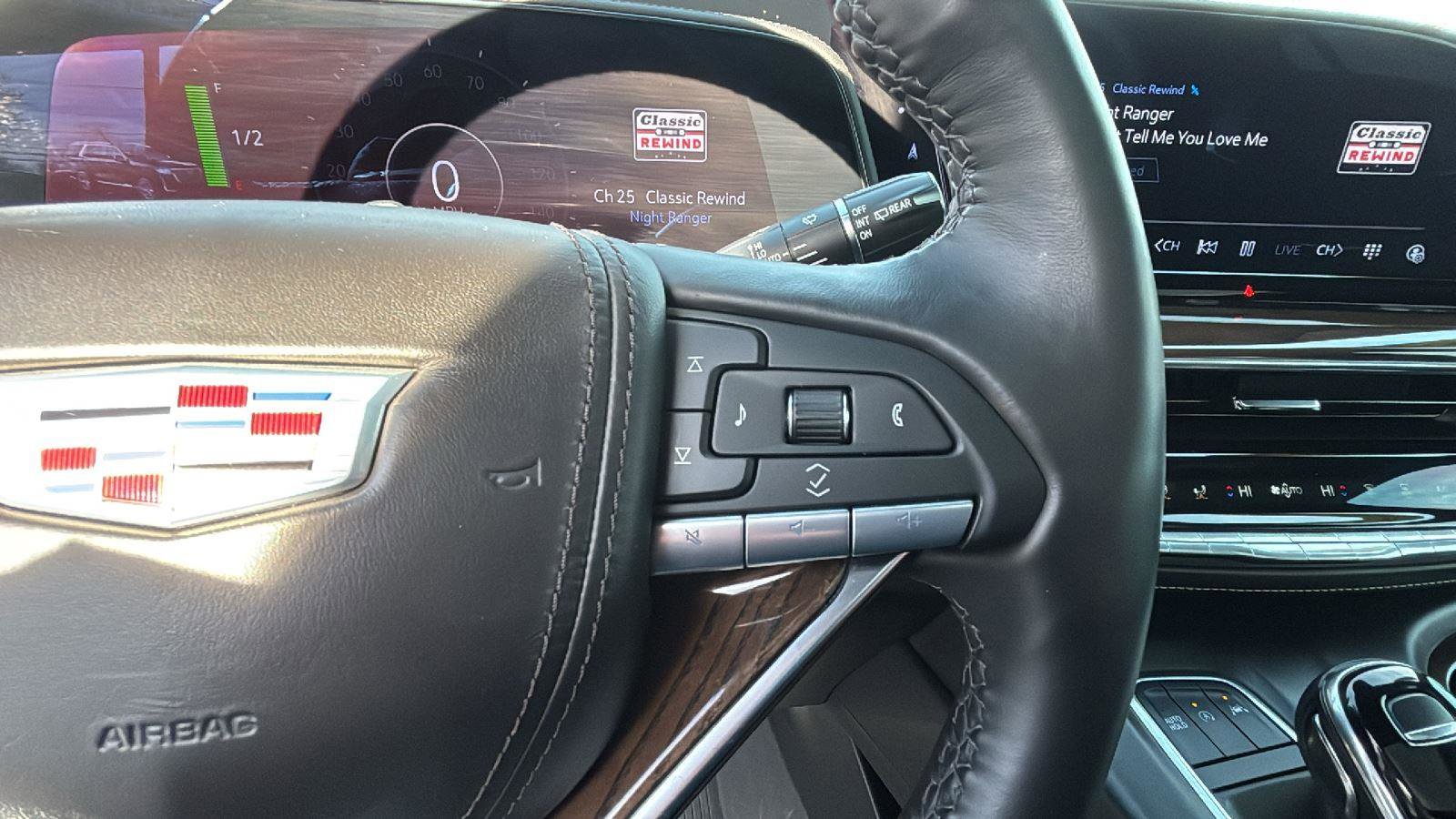 Certified 2024 Cadillac Escalade ESV Premium Luxury Platinum w/ Heavy-Duty Trailer Package image 17