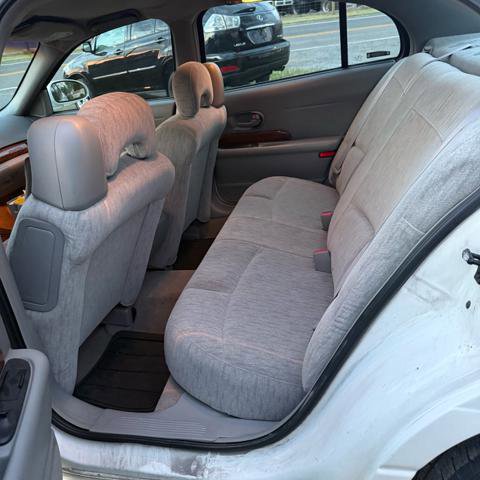 Used 2002 Buick Le Sabre Custom w/ Luxury Pkg FWD image 12
