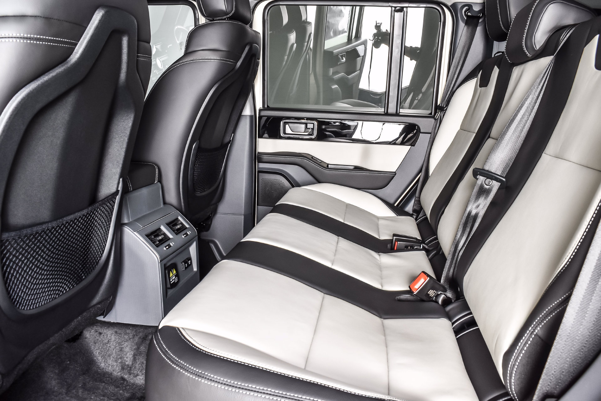 New 2026 INEOS Grenadier Station Wagon AWD/4WD image 18