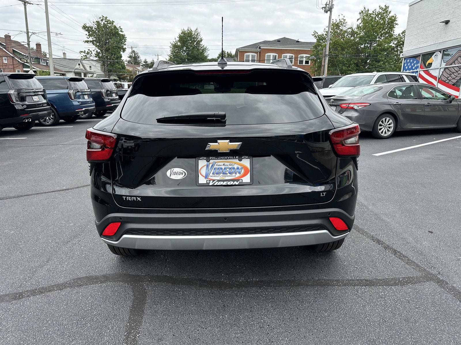 New 2026 Chevrolet Trax LT w/ Sunroof Package FWD image 6