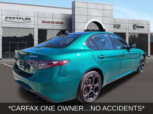 Used 2025 Alfa Romeo Giulia AWD w/ Veloce Package AWD image 4
