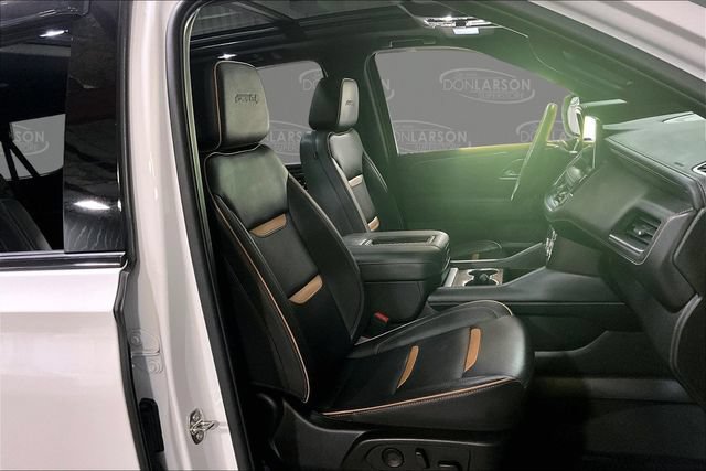 Certified 2023 GMC Yukon XL AT4 w/ AT4 Premium Plus Package AWD/4WD image 15