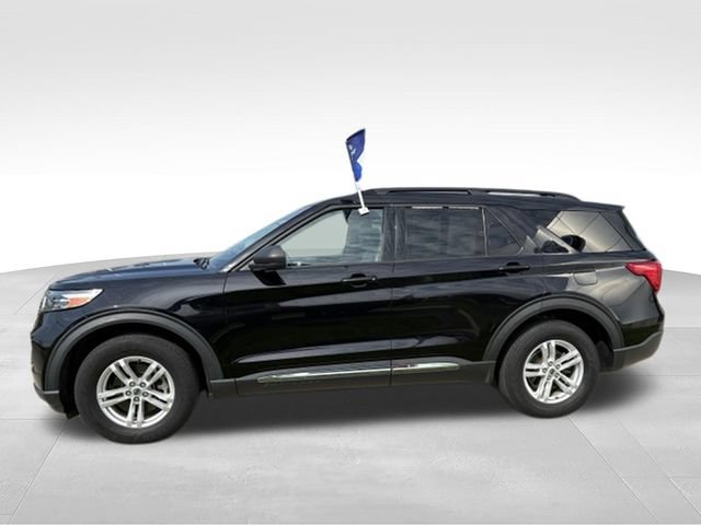 Used 2022 Ford Explorer XLT w/ Equipment Group 202A AWD/4WD image 16