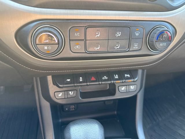 Used 2022 GMC Canyon Denali AWD/4WD image 12
