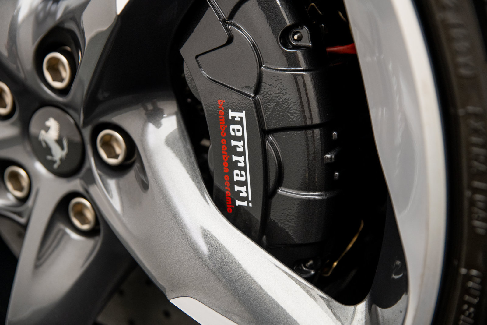 Used 2025 Ferrari Purosangue AWD/4WD image 43