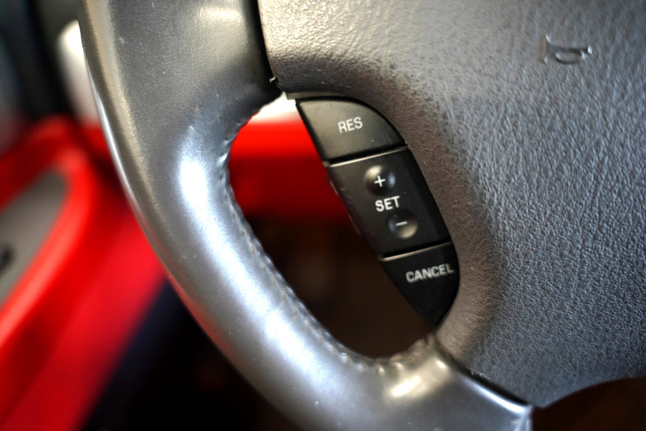 Used 2002 Ford Thunderbird image 13