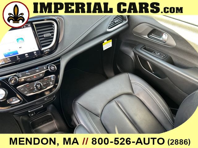New 2026 Chrysler Pacifica Select FWD image 19