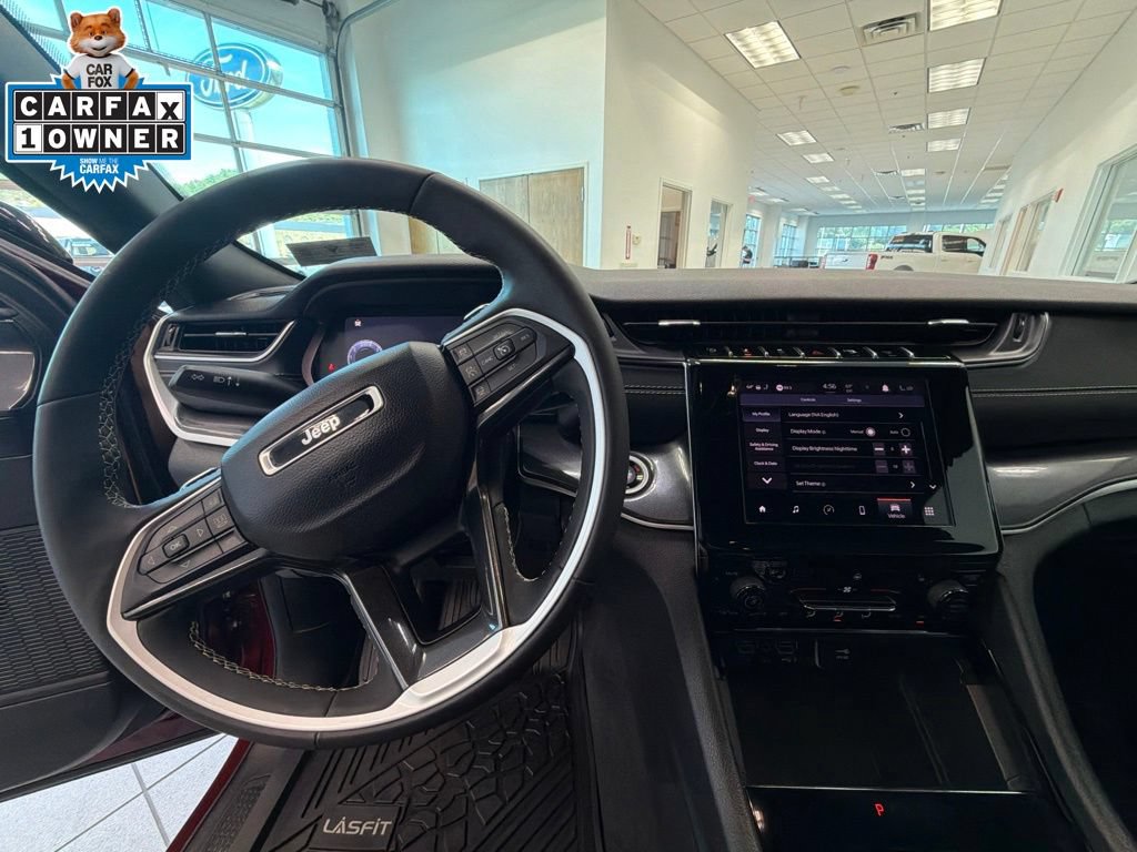 Used 2023 Jeep Grand Cherokee Altitude AWD/4WD image 8