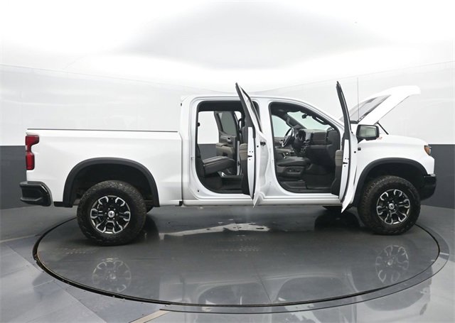 Used 2022 Chevrolet Silverado 1500 ZR2 image 57