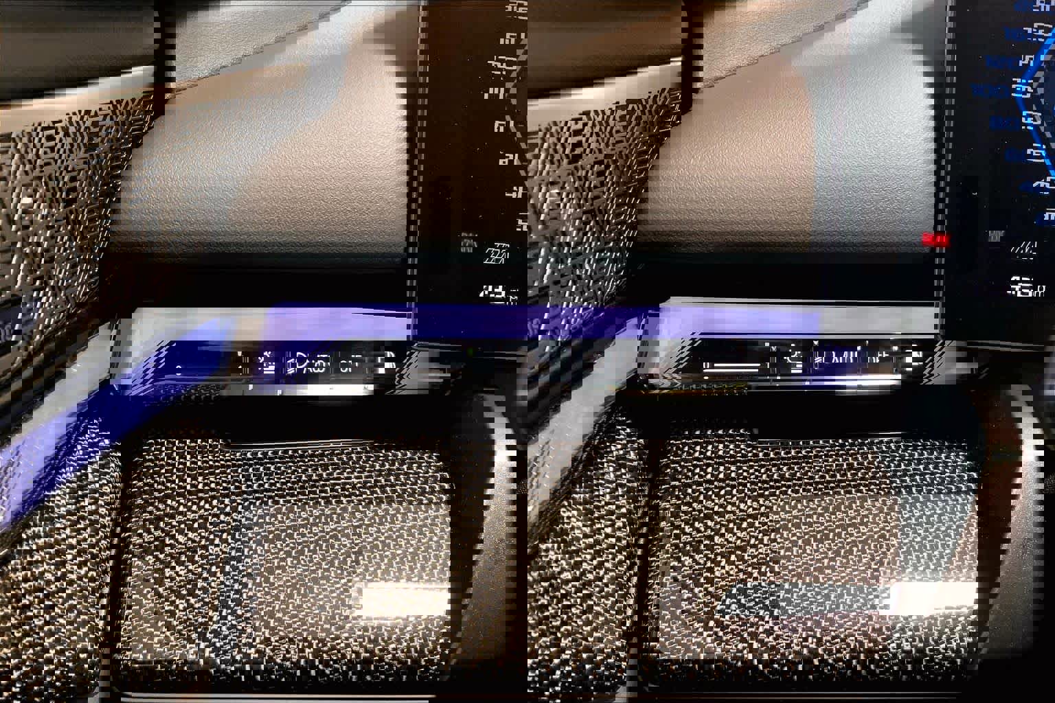 Used 2026 BMW M5 Touring image 34