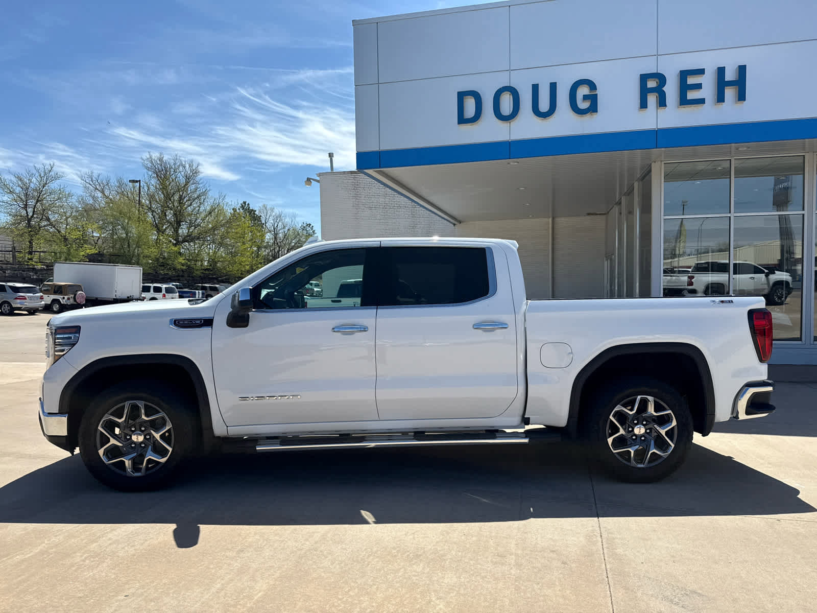 Used 2025 GMC Sierra 1500 SLT w/ SLT Premium Package image 9