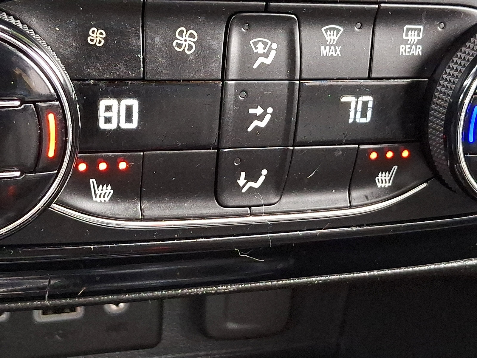 Certified 2023 Buick Encore GX Essence w/ Experience Buick Package image 27