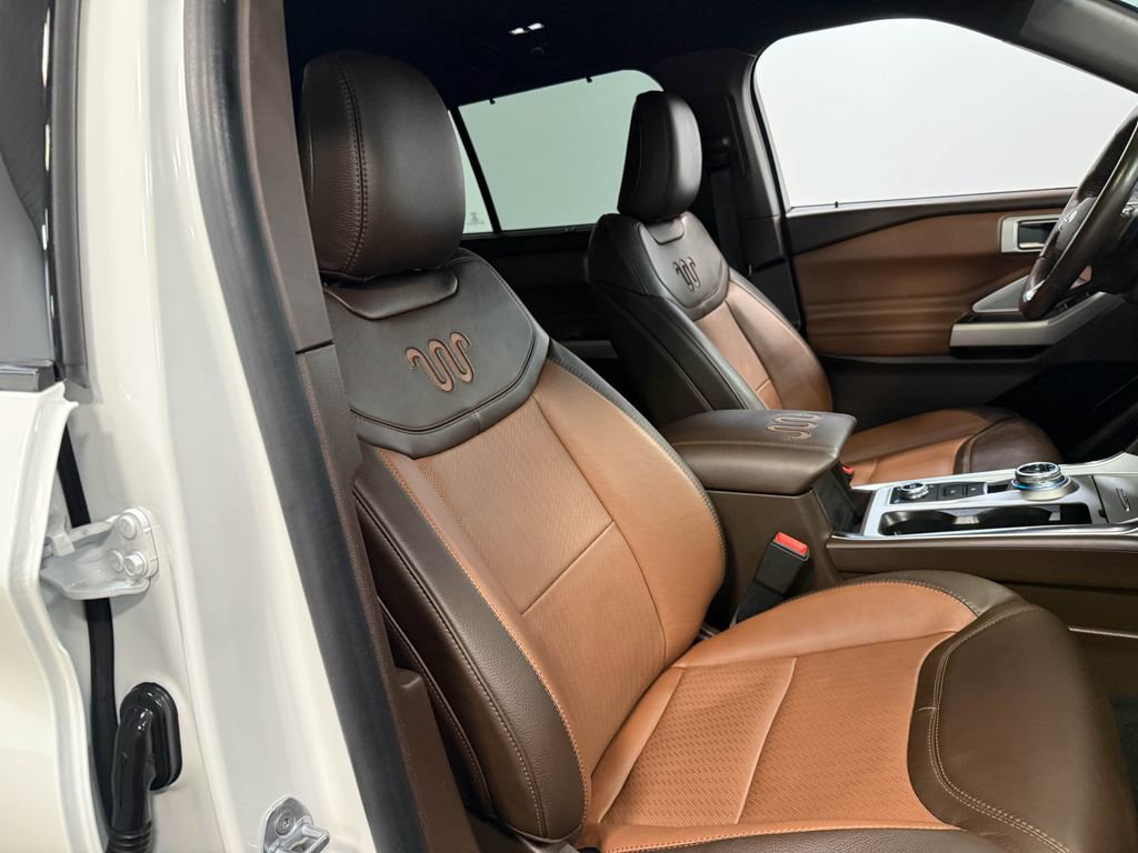 Used 2021 Ford Explorer King Ranch w/ Premium Technology Package image 64