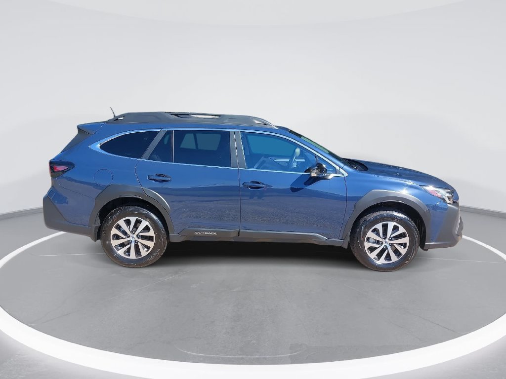 Certified 2025 Subaru Outback Premium w/ Popular Package #1A AWD/4WD image 4