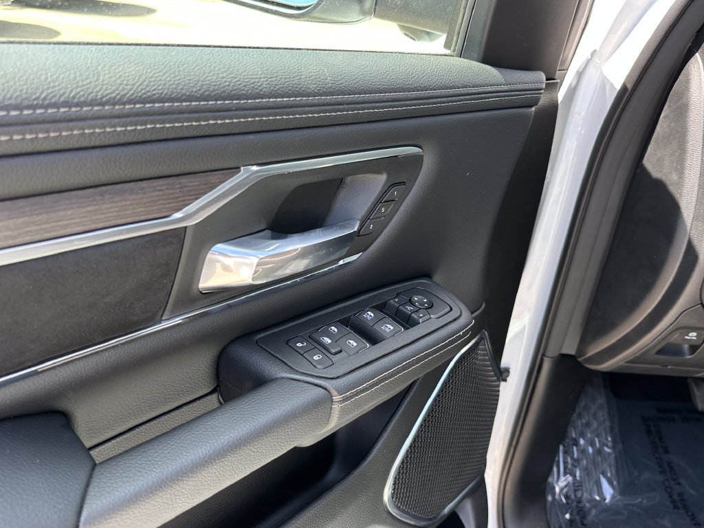 New 2026 RAM 1500 Laramie w/ Night Edition AWD/4WD image 18