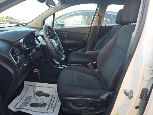 Used 2017 Chevrolet Trax LS FWD image 5