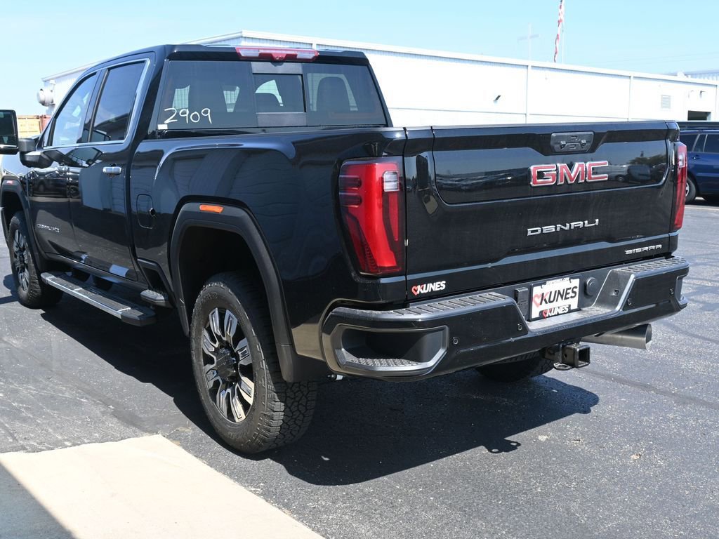 New 2026 GMC Sierra 3500 Denali w/ Denali Reserve Package image 9