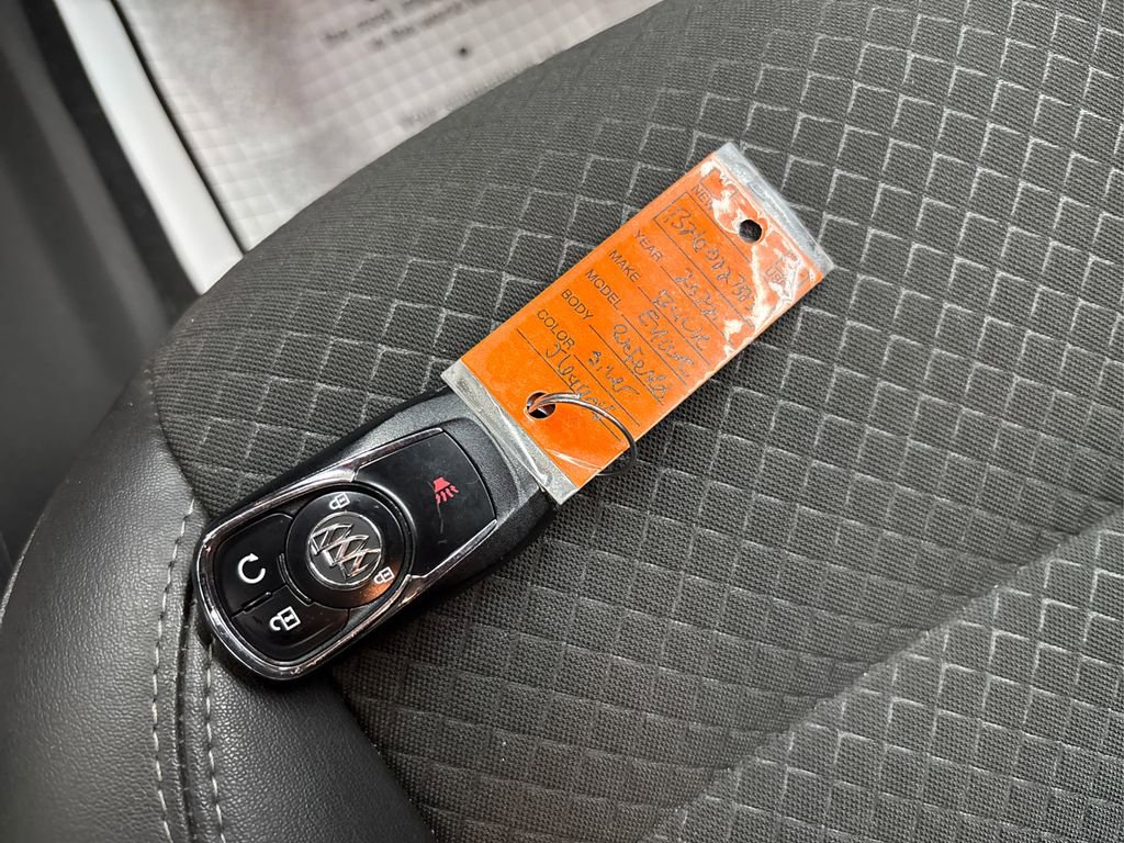 Used 2022 Buick Encore Preferred w/ Safety Package image 35