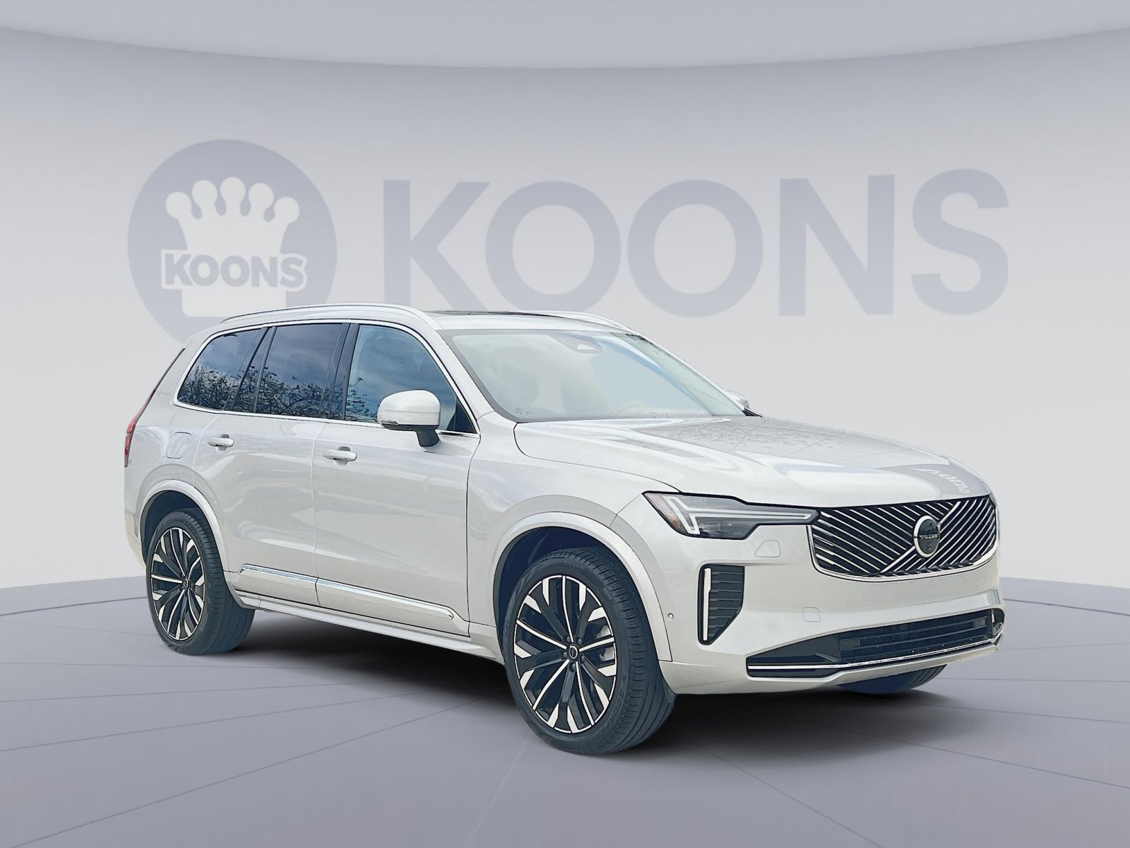 Certified 2025 Volvo XC90 B6 Plus AWD/4WD image 10