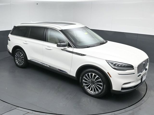Used 2023 Lincoln Aviator AWD w/ Premium Package image 42