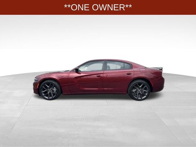 Used 2022 Dodge Charger SXT w/ Blacktop Package RWD image 4