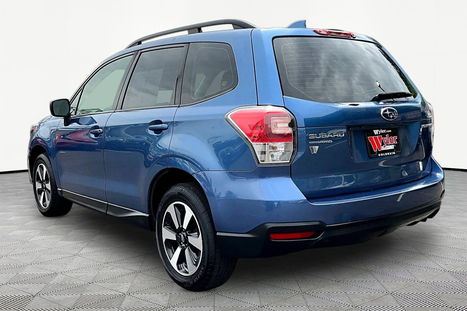 Used 2018 Subaru Forester 2.5i w/ Alloy Wheel Package AWD/4WD image 4