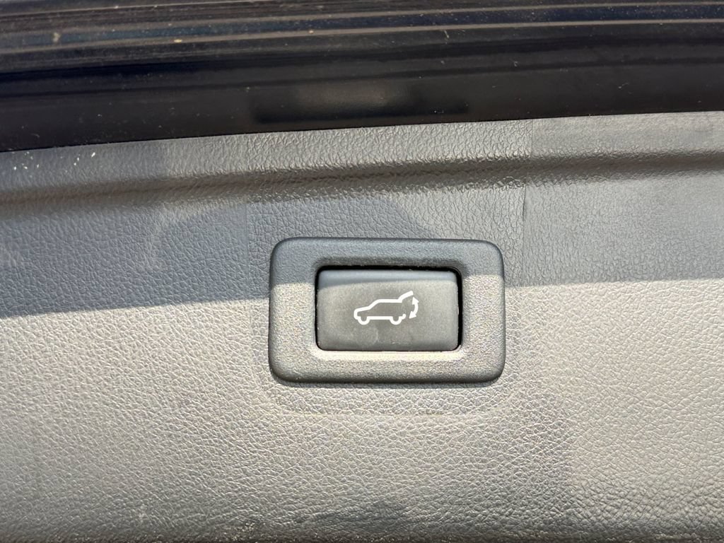 Used 2016 Subaru Outback 2.5i Limited w/ Popular Package #4 AWD/4WD image 16