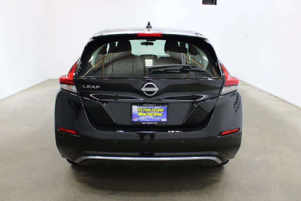 Used 2025 Nissan Leaf S FWD image 4