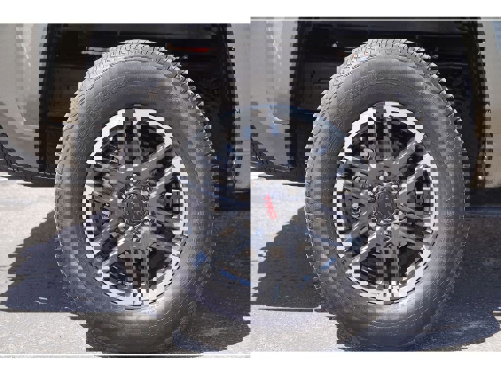 Used 2025 Toyota Tacoma TRD Sport image 6