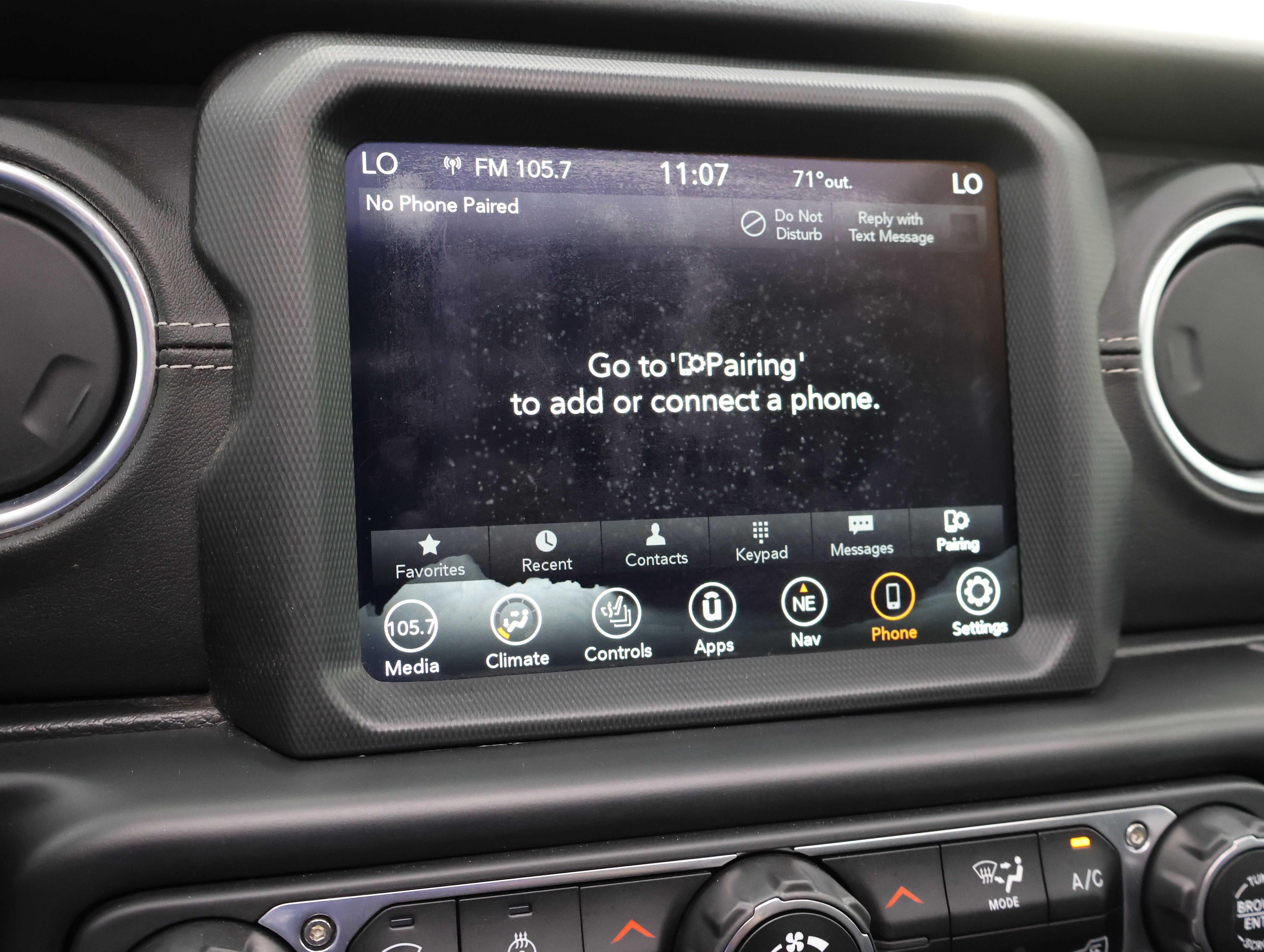 Used 2022 Jeep Wrangler Unlimited Sahara w/ LED Lighting Group AWD/4WD image 55