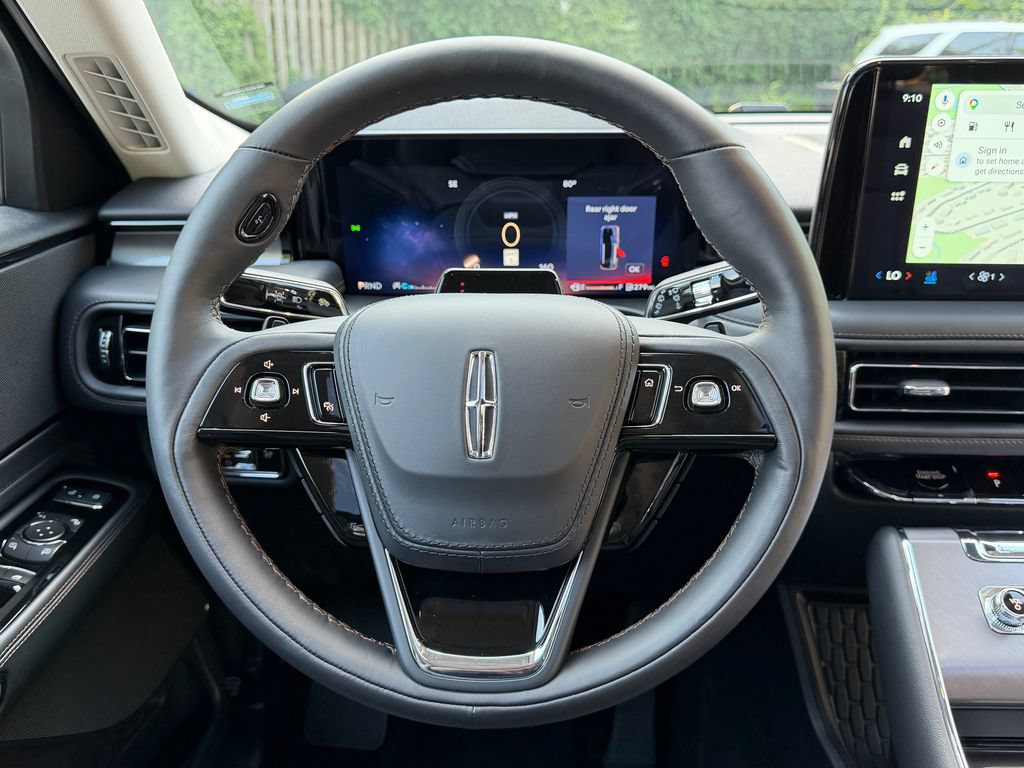 New 2027 Lincoln Aviator AWD w/ Jet Appearance Package image 13
