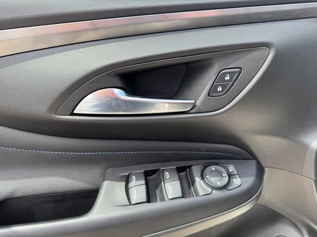 Used 2025 Buick Envista Sport Touring w/ Convenience I Package FWD image 8