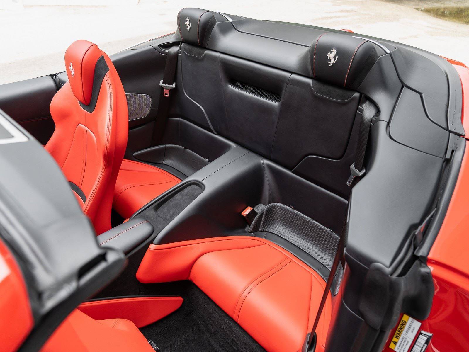 Used 2024 Ferrari Roma Spider RWD image 15