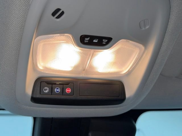 Used 2023 Chevrolet TrailBlazer LT AWD/4WD image 29