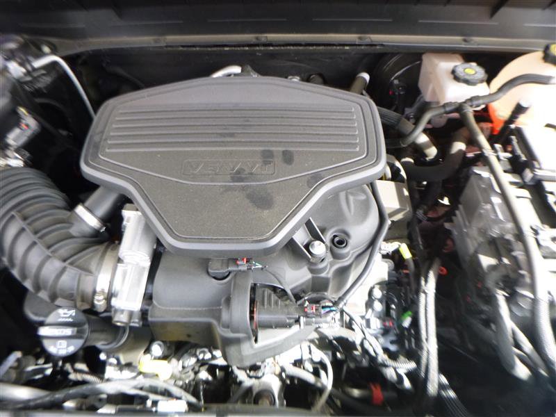 Used 2022 GMC Acadia AT4 w/ Technology Package AWD/4WD image 28