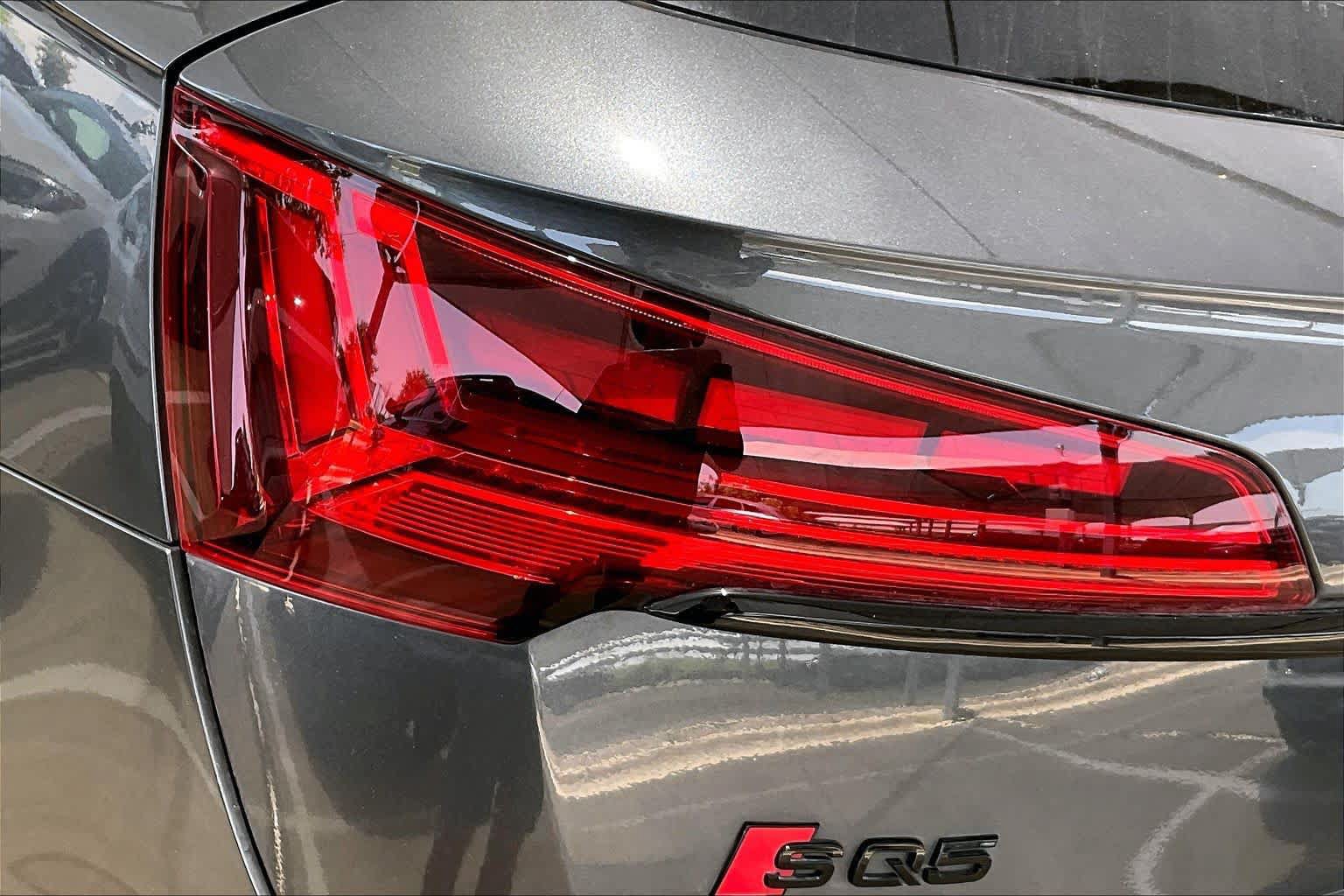 Used 2023 Audi SQ5 Prestige AWD/4WD image 28