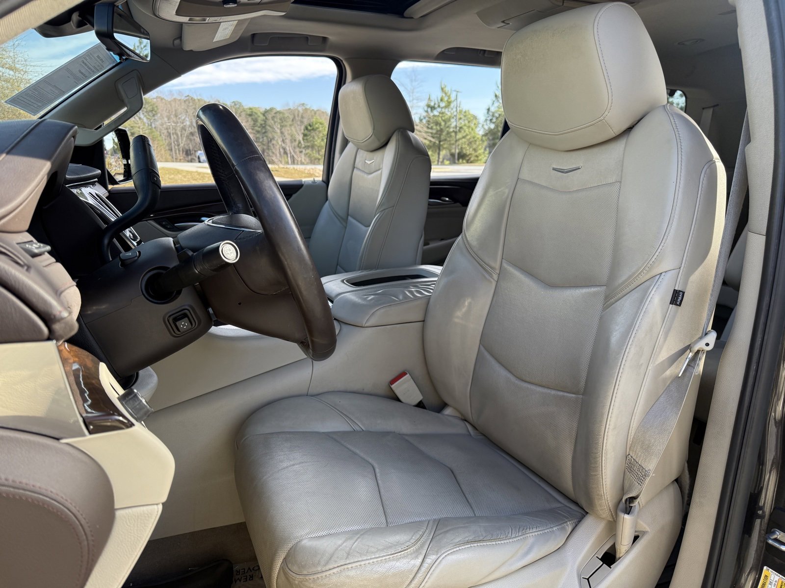 Used 2017 Cadillac Escalade Premium Luxury image 37