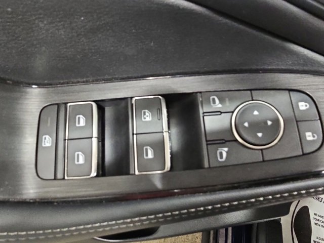 Used 2024 Nissan Rogue SL w/ SL Premium Package image 11