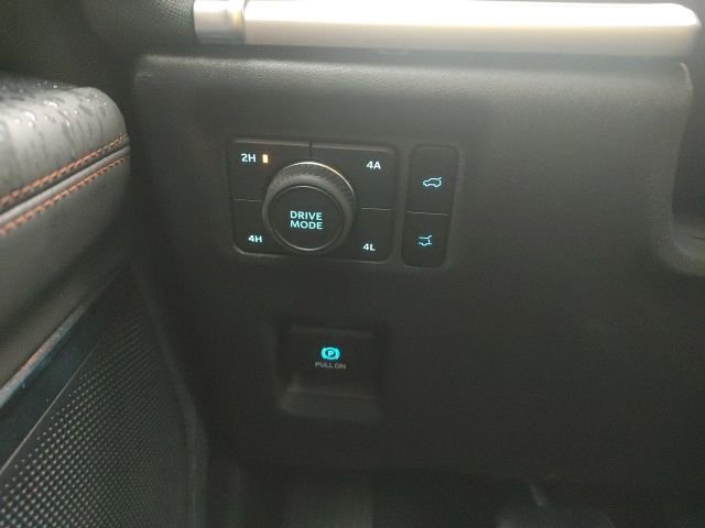 Used 2025 Ford Expedition Active image 32