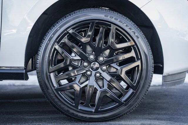 New 2026 Ford Expedition Platinum w/ Stealth Performance Package image 24