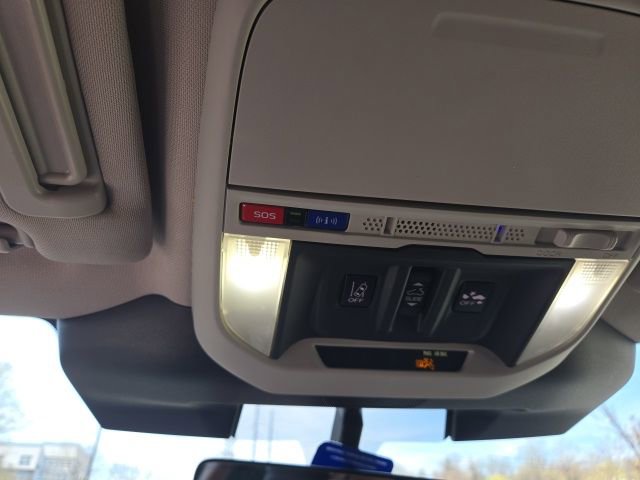 Used 2023 Subaru Forester Touring image 10